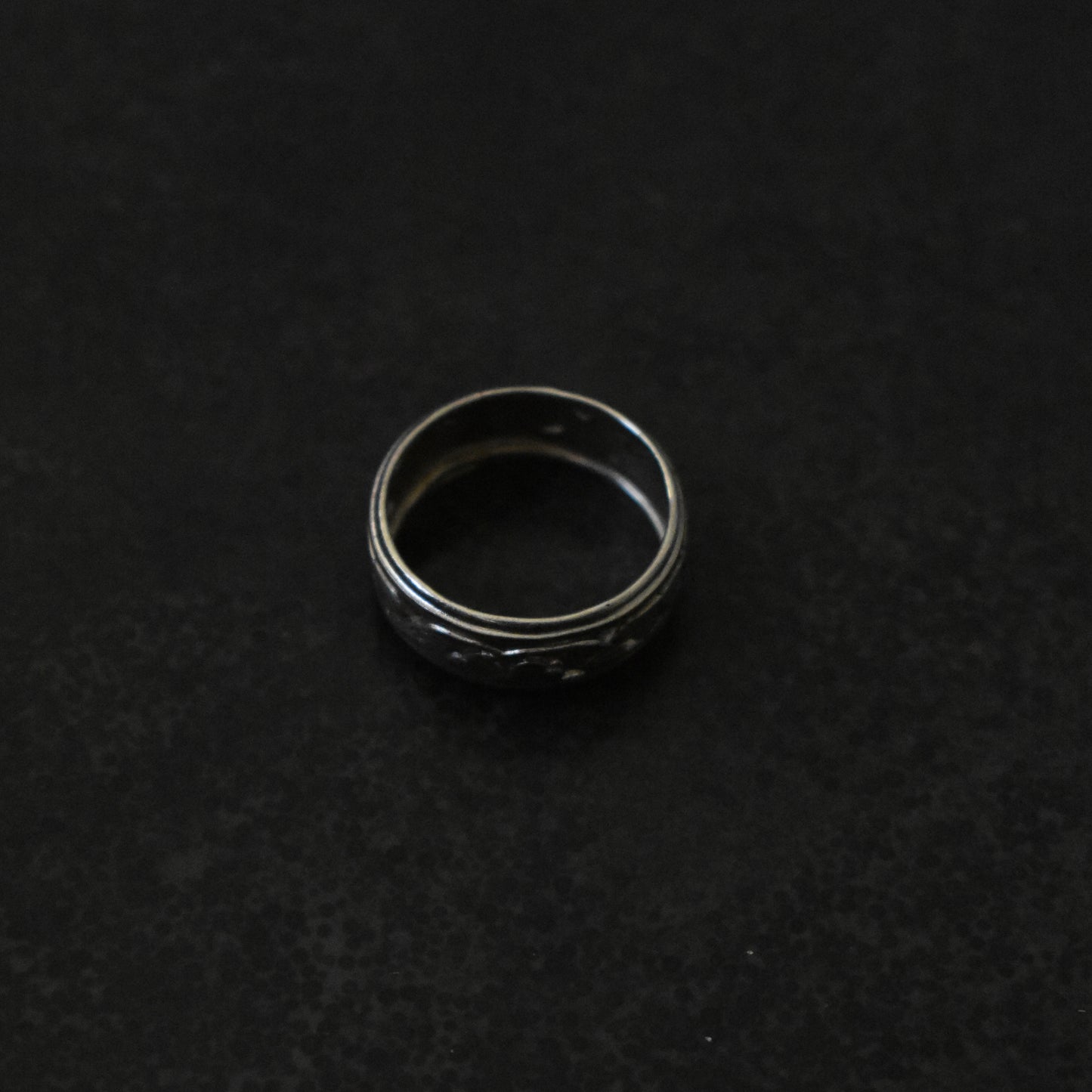 Vintage Heart Vines Band Ring
