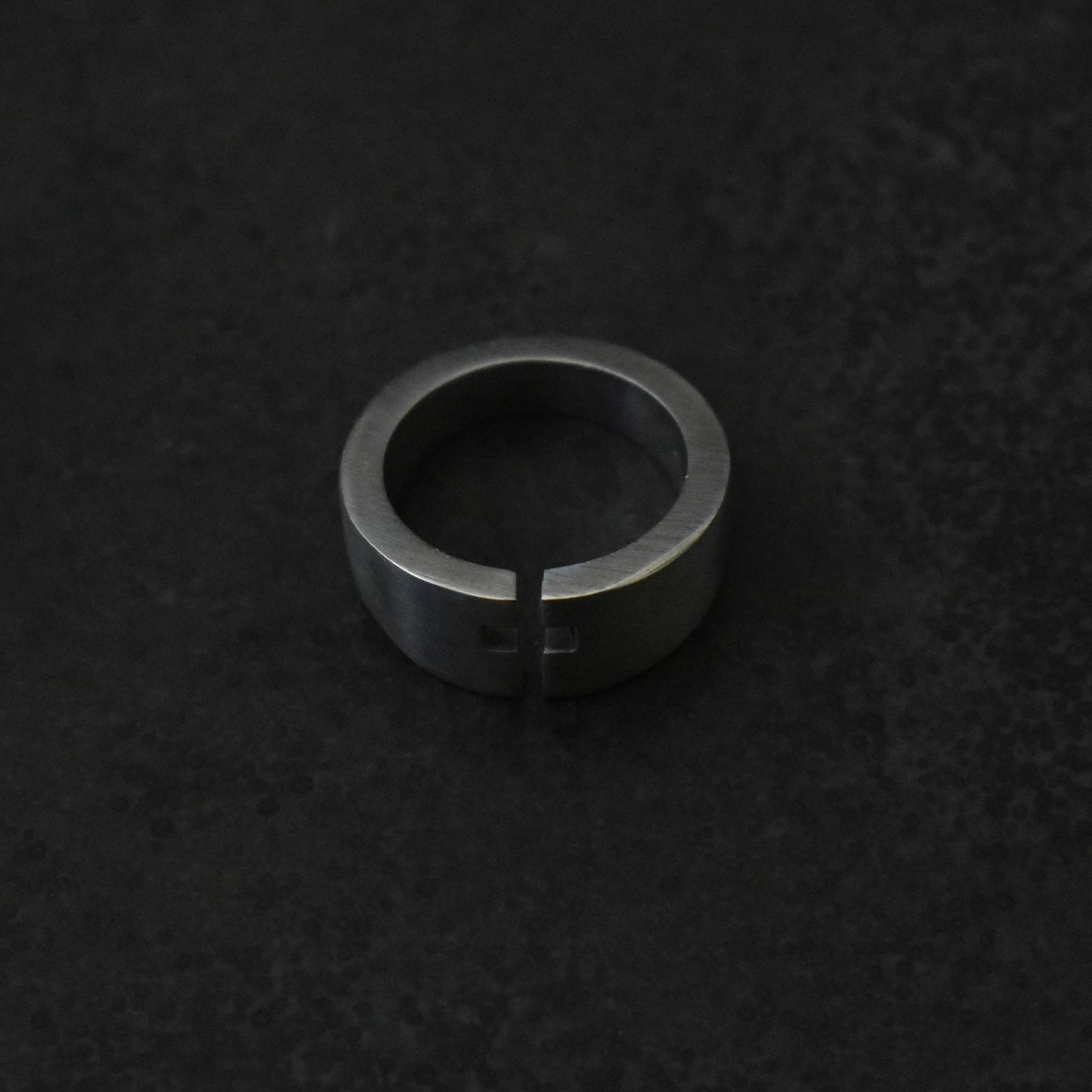 Vintage Open Cross Band Ring
