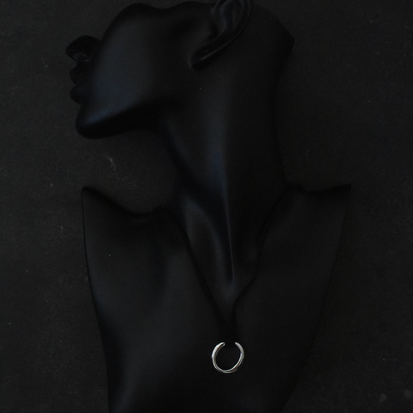 Circle Suede Cord Pendant Necklace
