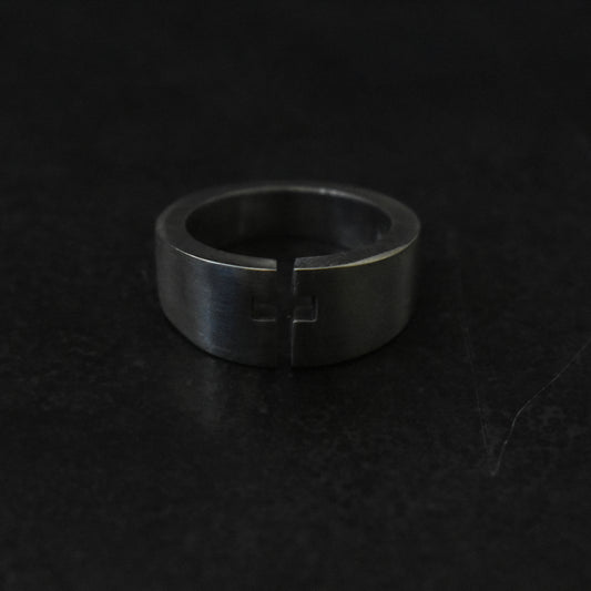 Vintage Open Cross Band Ring